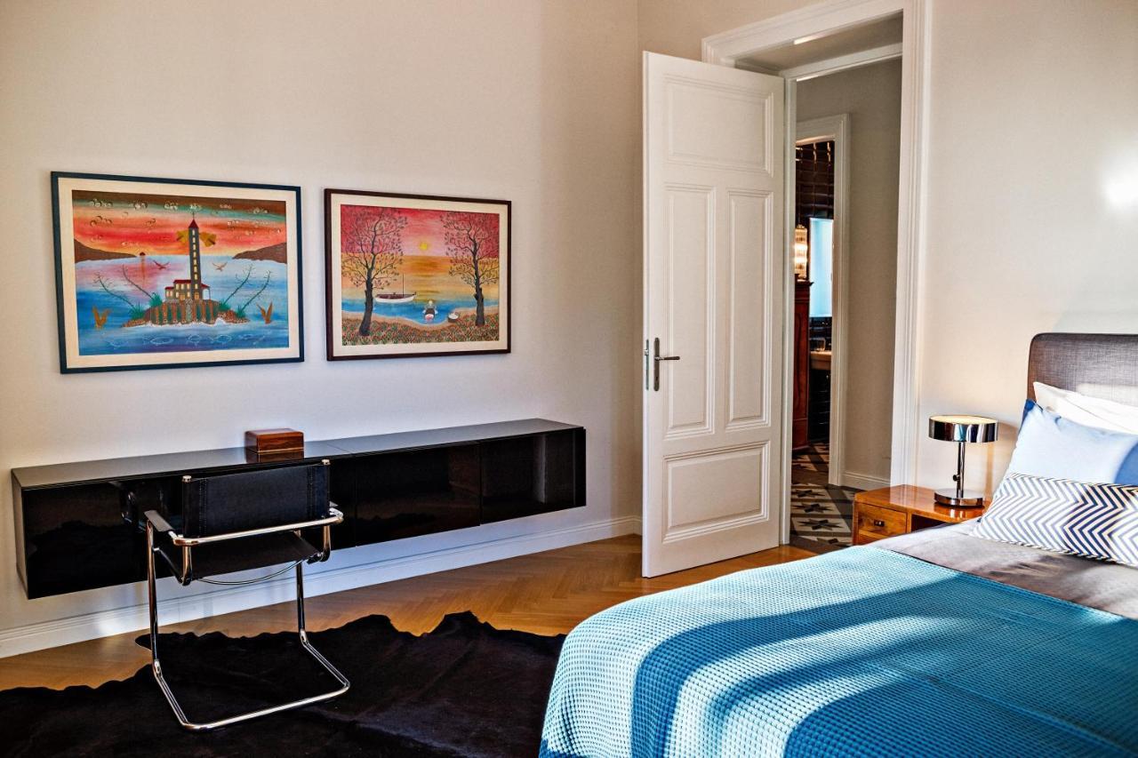 Deluxe Beachfront Apartment Klara, Lovran Eksteriør bilde
