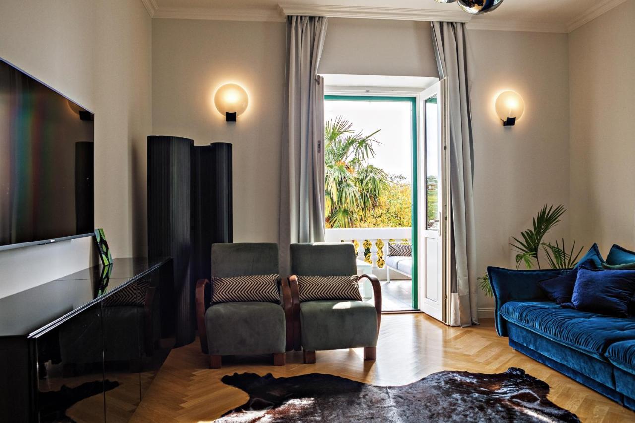 Deluxe Beachfront Apartment Klara, Lovran Eksteriør bilde