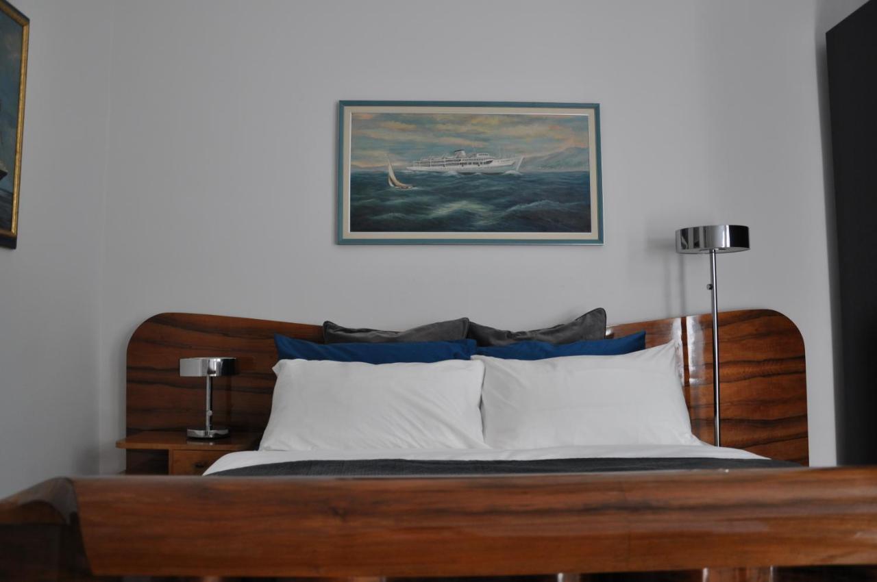 Deluxe Beachfront Apartment Klara, Lovran Eksteriør bilde